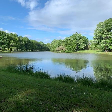 Camping Les Petites Minaudieres Hotell Saint-Sauveur  Eksteriør bilde